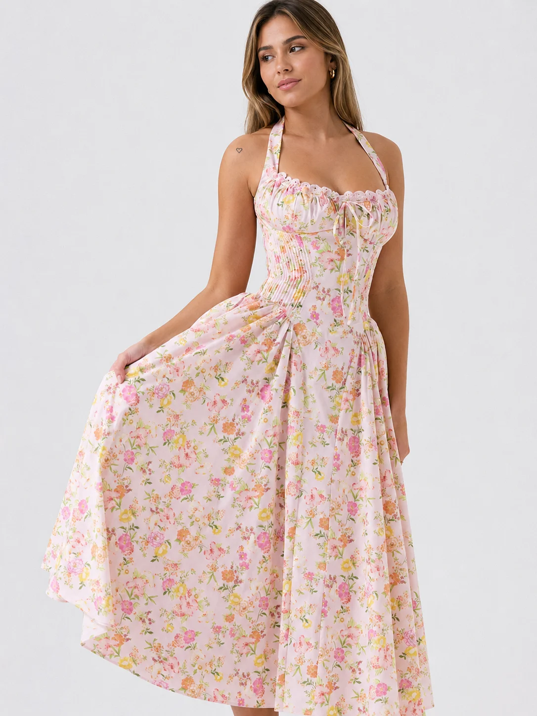 Aurelia-side.webp